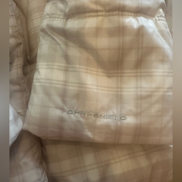 Columbia Omni Shield Jacket Size 1X Beige Plaid Hooded Down Puffer Pockets - Picture 5 of 14